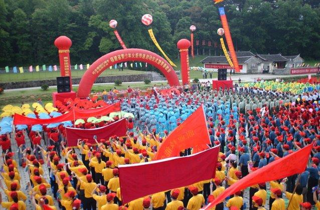 始建于公元366年的莫高窟，坐落于河西走廊西部的尽头